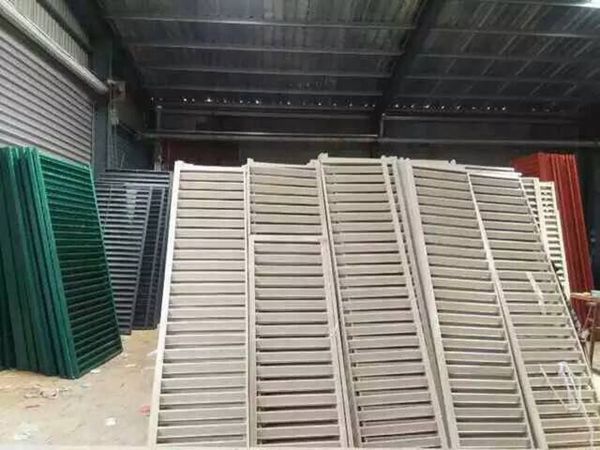 陽(yáng)臺(tái)護(hù)欄