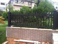 鋁合金護(hù)欄